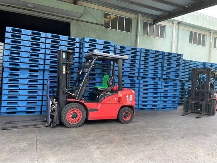 Plastic Pallet 1100-1100 Plastic Pallet 1100-1100